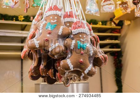 Many Gingerbread Men In Christmas Market Stall
