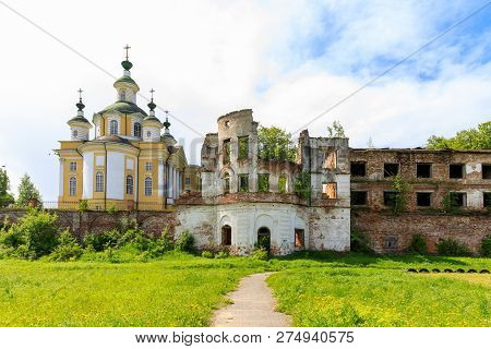 Cathedral Of The Ascension Of The Lord. Spaso-sumorin Monastery. Totma. Vologda Region. Russia.