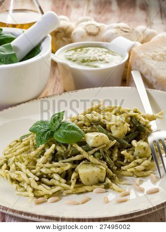 파스타 trofie 전형적인 제노바 레시피