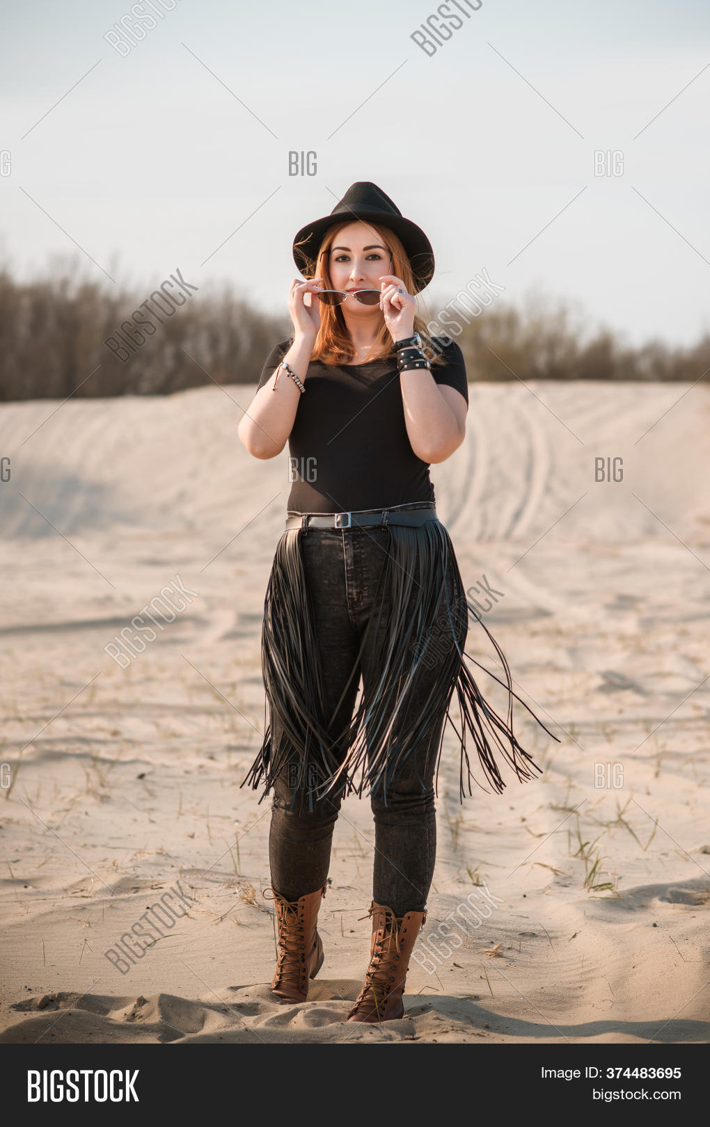 Fashionable Outfit Image \u0026 Photo (Free 