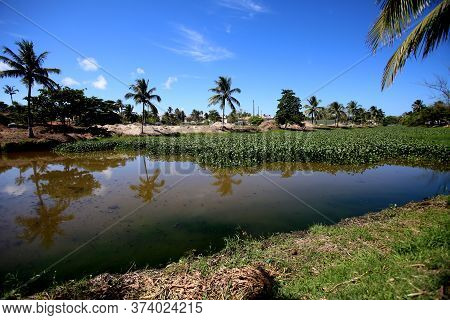 Salvador, Bahia / Brazil - November 21, 2017: View Of Rio Sapato In The Region Of Vilas Do Atlantico