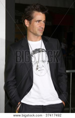 LOS ANGELES - 30 Ott: Colin Farrell arriva alla Premiere di 