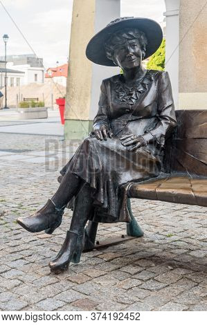 Lomza, Poland - June 1, 2020: Sculpture Of Hanka Bielicka On Her Bench In Lomza By Michal Selerowski