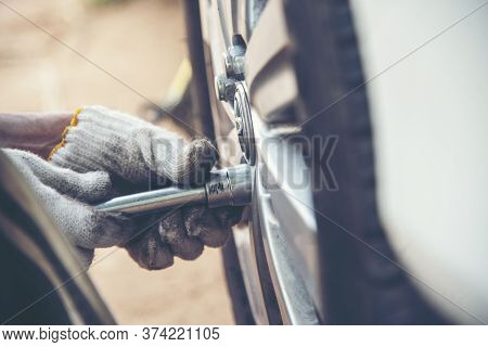 Mechanic Man Car Service Repair Automobile Garage Autocar Vehicles Service Mechanical Man Engineerin
