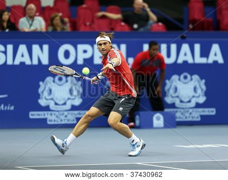 KUALA LUMPUR - 28 SEP: David Ferrer (Spanje) speelt zijn kwart-finale wedstrijd bij de ATP Tour Maleisische 