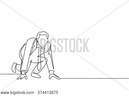 Single Continuous Single Line Drawing Of Young Happy Businessman Get Ready To Sprint Run On Running 