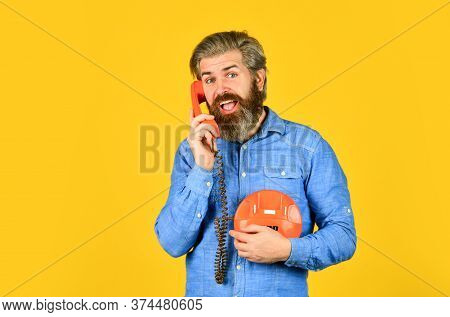 Marketing Automation. Cold Calling Scripts. Outdated Technology. Manager Phone Dialog Communication.