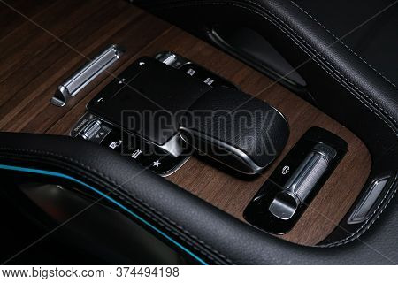 Novosibirsk/ Russia - April 28 2020: Mercedes-benz Gle-class, Gear Shift. Automatic Transmission Gea