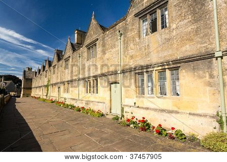 Tradiční Cotswold kamenné chudobince