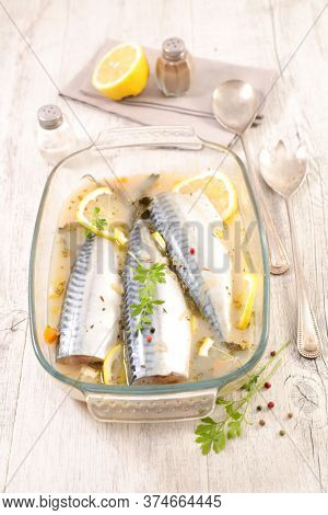 maquereau- cooking fish fillet with olive oil and lemon