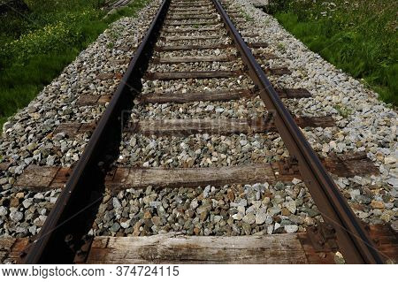 Wooden Sleepers For Railway Tracks