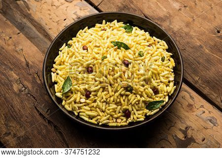 Puffed Rice Chivda Or Maharashtrial Bhadang Chiwda Served In A Plate
