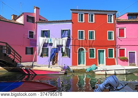 Venice, Italy - September 9, 2018: This Is The Fondamenta Pontinello Sinistra Embankment Of The Bura