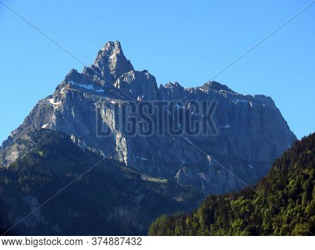 Alpine Peaks Stock And Ruchen On The Mürtschenstock (muertschenstock Or Murtschenstock) Mountain And