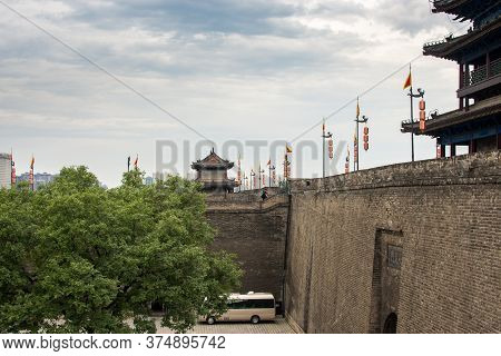 Xian City Walls Largest And Best Preserved Old City Walls In China