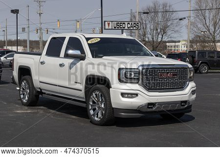 Logansport - Circa April 2023: Used Gmc Sierra 1500 Denali Pickup Truck. With Supply Issues, Gmc Is 