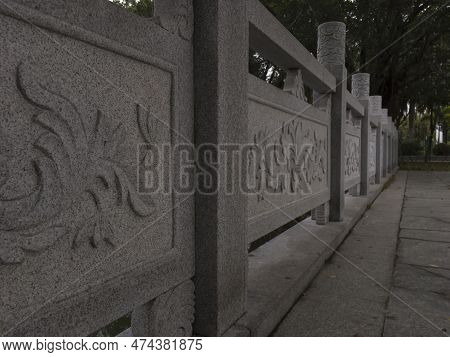 The Cement Artificial Guardrail By The River，in The Paerk In China