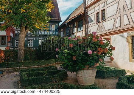 Beautiful Garden And Old National German Half-timbered Houses Town House In Bietigheim-bissingen, Ba