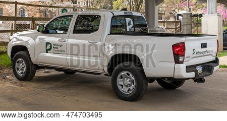 Pittsburgh, Pennsylvania, Usa April 14, 2023 A Truck, Owned And Used By The Pittsburgh Parks Conserv