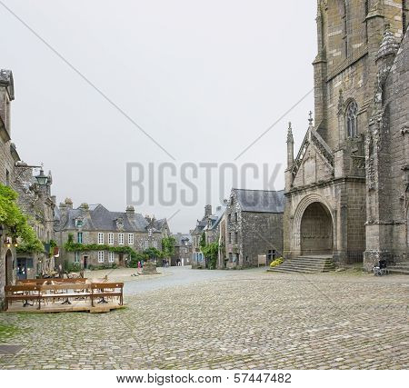 Locronan
