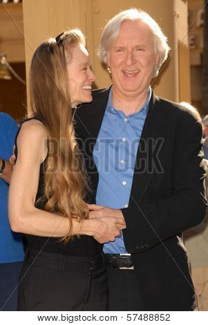 Suzy Amis and James Cameron  at the induction ceremony for James Cameron into the Hollywood Walk of Fame, Hollywood Blvd, Hollywood, CA.  12-18-09