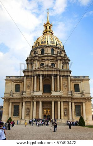 PARIS, FRANCE -APRIL 30:Chapel of Saint Louis des Invalides on APRIL 30, 2011 in Paris.