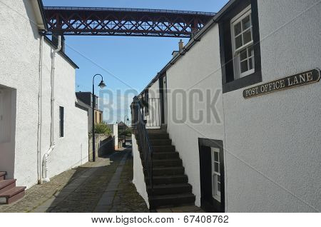 Narrow Lane