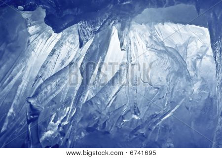 blau Eishöhle