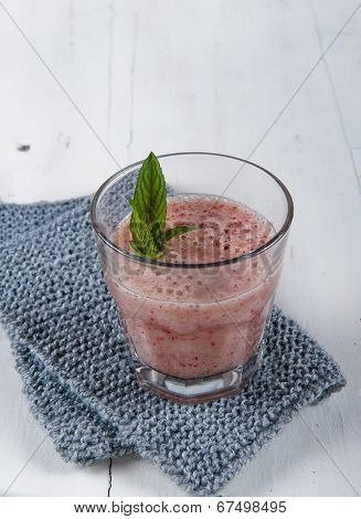 Banana and strawberry smoothie
