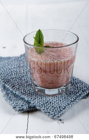 Banana and strawberry smoothie