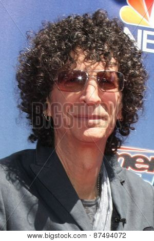LOS ANGELES - FEB 8:  Howard Stern at the America's Got Talent Photocall at the Dolby Theater on FEB 8, 2015 in Los Angeles, CA