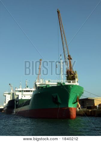 Nave grande