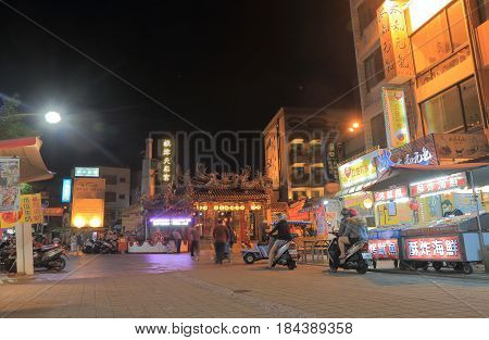 KAOHSIUNG TAIWAN - DECEMBER 13, 2016: Unidentified people visit street night market in Cijin.