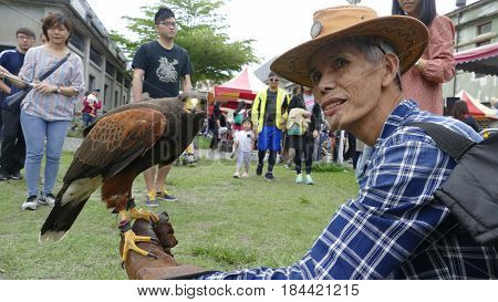 Hualien County Culture Creative Original Eagle Show
