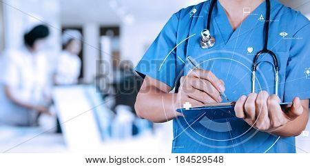 Smart Medical Doctor Writing Nformation Patient Medical On A Clipboard At The Hospital With Vr Icon 