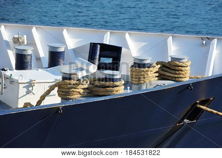 Mooring cleat with hawser on ship deck