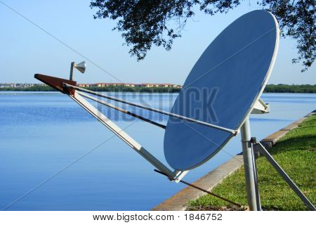 Antena parabólica
