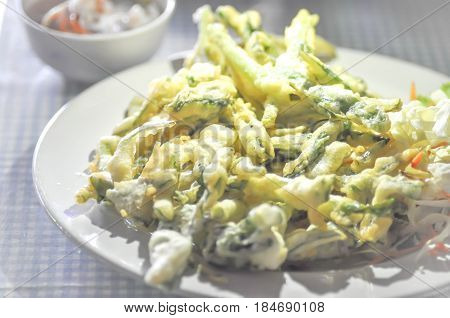 fried glory morning spicy fried glory morning salad (Thai food)