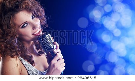 Retrato de mujer de canto
