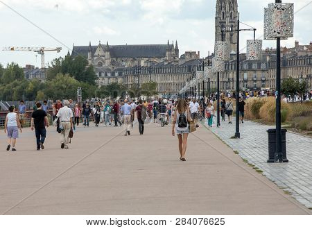 Bordeaux, France - September 9, 2018: A Crowd Of People On Quai De La Douane And Richelieu In  Borde