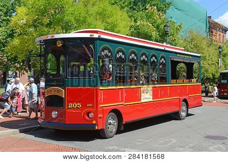 Salem, Ma, Usa - Sep 7, 2014: Salem Trolley In Historic Town Salem, Massachusetts, Usa.