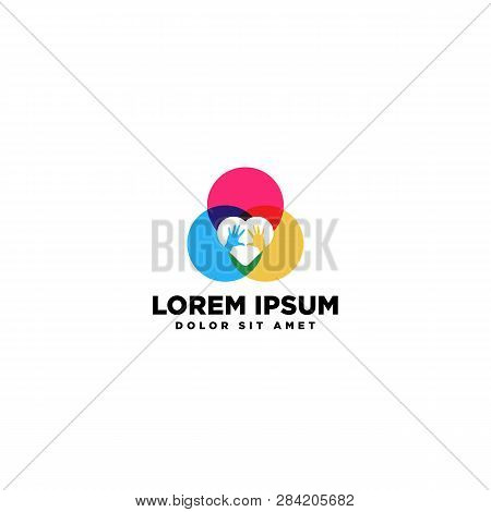 Momy And Child, Children Care Logo Template Vector Isolated