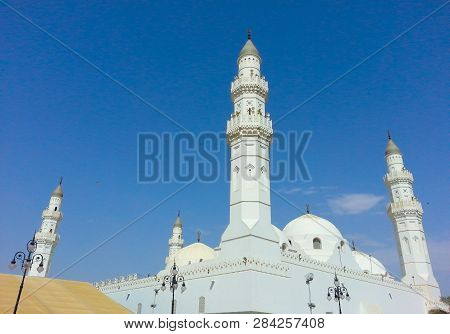 Qiblatain Mosque, One Of The Most Popular Mosque In Medina, Saudi Arabia. Pilgrim Usually Come To Th