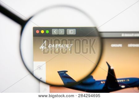 Los Angeles, California, Usa - 14 February 2019: Dassault Aviation Aerospace Website Homepage. Dassa