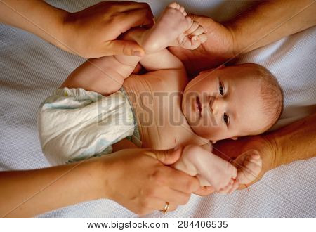 Be Fexible. Newborn Baby Do Gymnastics. Newborn Body Care. Baby And Parents. Trust Relations And Rel