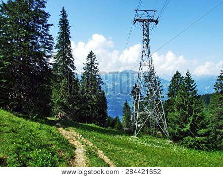 Seilbahn Ragnatsch-palfries Or Gondelbahn Palfries (alp And Cable Car Palfries) - Canton Of St. Gall