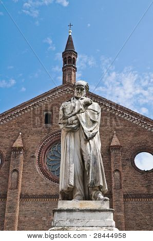 Gian Domenico Romagnosi heykeli. Piacenza. Emilia-Romagna. İtalya.