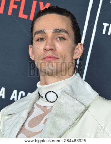 LOS ANGELES - FEB 07:  Robert Sheehan arrives for the Netflix's 'The Umbrella Academy' Premiere - Season 1 on February 07, 2019 in Westwood, CA                