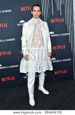 LOS ANGELES - FEB 07:  Robert Sheehan arrives for the Netflix's 'The Umbrella Academy' Premiere - Season 1 on February 07, 2019 in Westwood, CA                