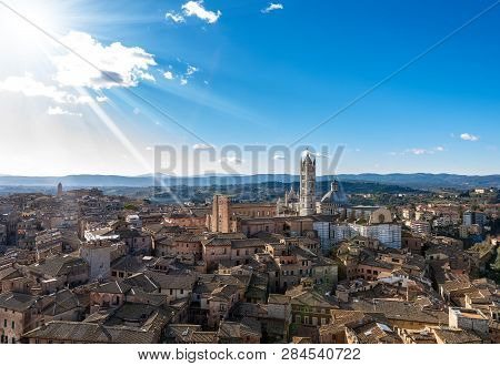Siena Cityscape With The Cathedral, Santa Maria Assunta 1220-1370. Tuscany, Italy, Europe